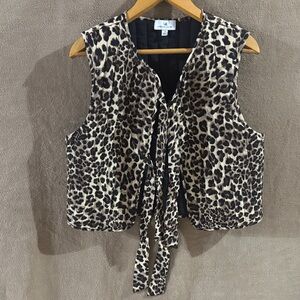Leopard Print Sleeveless Jacket